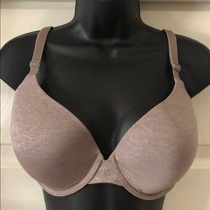 Victoria’s Secret 36DD bra